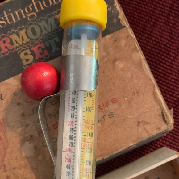 Vintage 1950s Betty Furness Westinghouse Thermometer Set Candy Roasts Jellies - Picture 3 of 10